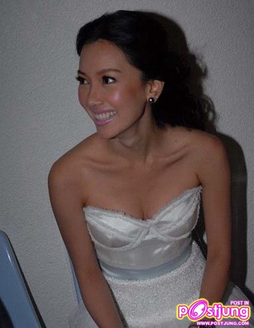 นุ่น วรนุช @งานเปิดร้านอาหาร "แสนแซ่บ"