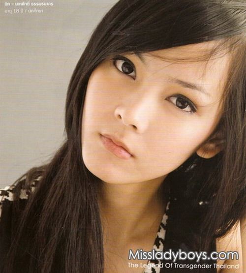 ชัดๆ เลยครับ "ปุ๊กลุ๊ก-มิค" นางงาม 2 เวที ใครสวยกว่า!!!