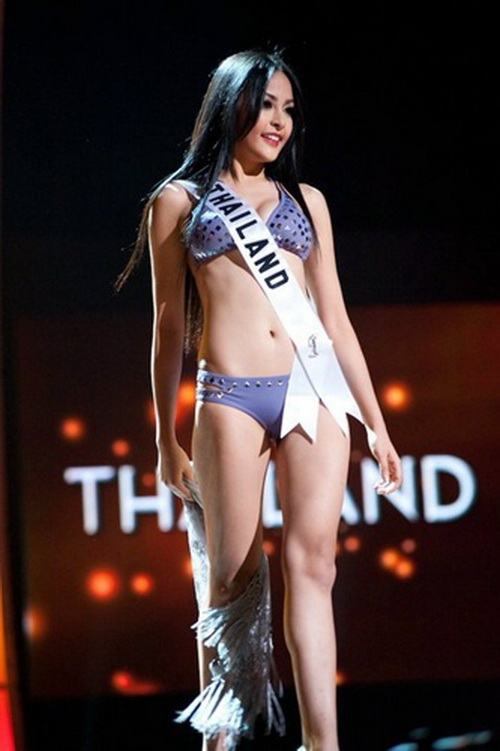 ชัดๆ เลยครับ "ปุ๊กลุ๊ก-มิค" นางงาม 2 เวที ใครสวยกว่า!!!