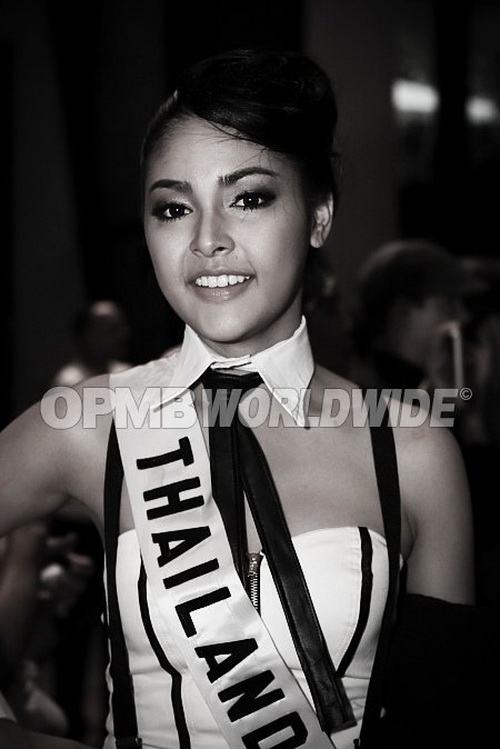 ชัดๆ เลยครับ "ปุ๊กลุ๊ก-มิค" นางงาม 2 เวที ใครสวยกว่า!!!