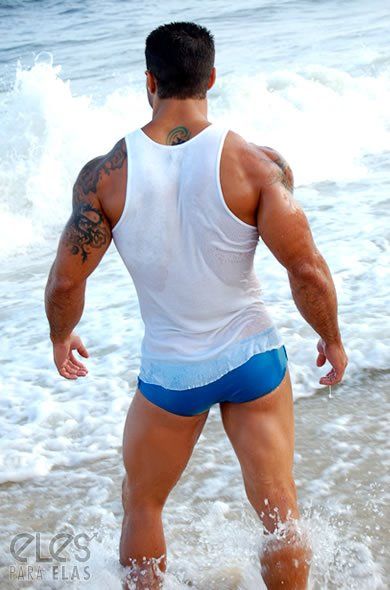 ก้นสวยมากคะ พร้อมกล้ามและลายสักสวยๆ