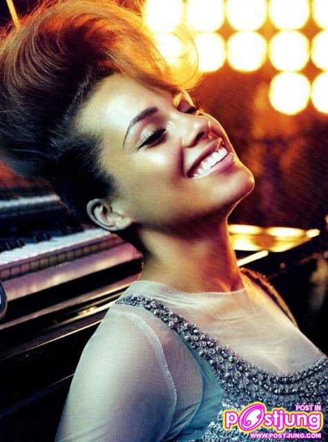 Alicia Keys @Vogue Italia Nov.2010