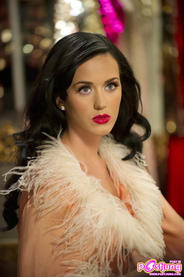 [Backstage] Katy Perry at Victoria&rsquo;s Secret 2010 Fashion Show