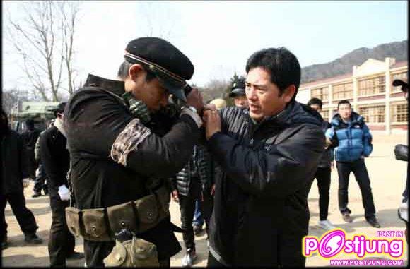 T.O.P ได้รับการเสนอชื่อเข้าชิงรางวัลนักแสดงหน้าใหม่จาก2เวที