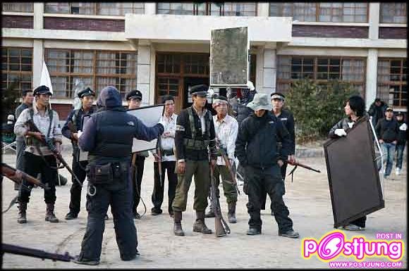 T.O.P ได้รับการเสนอชื่อเข้าชิงรางวัลนักแสดงหน้าใหม่จาก2เวที