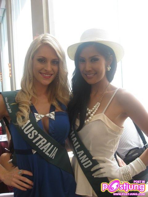 เก็บตกภาพ เอี๊ยม วรรษพร และผู้เข้าประกวด MISS EARTH 2010