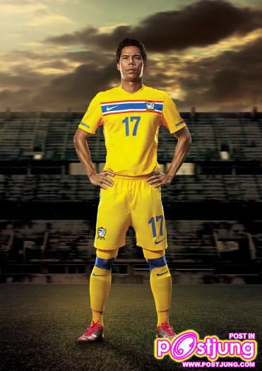 กระหึ่ม!! ไทยคลอดชุดแข่งใหม่ "ธงชาติ" คาด อก