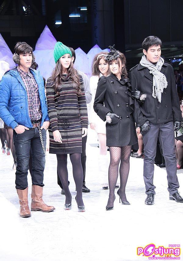 [Pic] ปอ ทฤษฎี, ณเดชน์, ญาญ่าและแคทรียา อิงลิช เดินแบบงาน Runway of Ice @ Siam Discovery