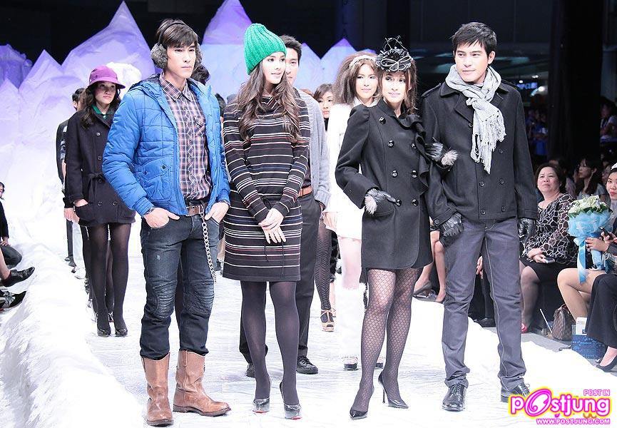 [Pic] ปอ ทฤษฎี, ณเดชน์, ญาญ่าและแคทรียา อิงลิช เดินแบบงาน Runway of Ice @ Siam Discovery