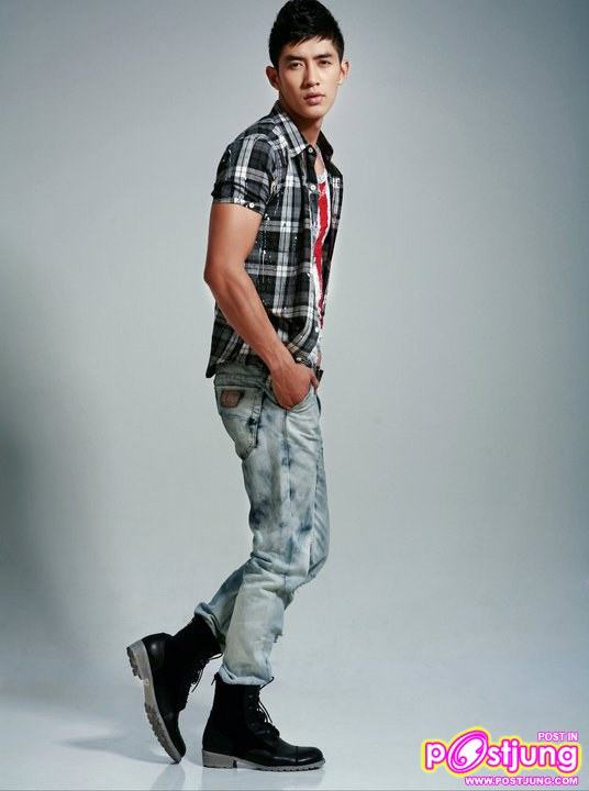 ภาพถ่ายแบบเซทใหม่ของ Cao L&acirc;m Vi&ecirc;n