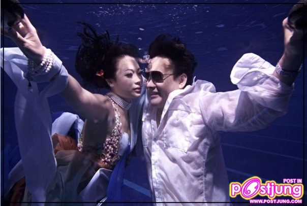 Wedding - Underwater