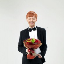 New Photos of GD @ Gmarket