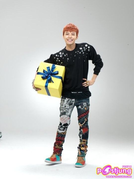 New Photos of GD @ Gmarket