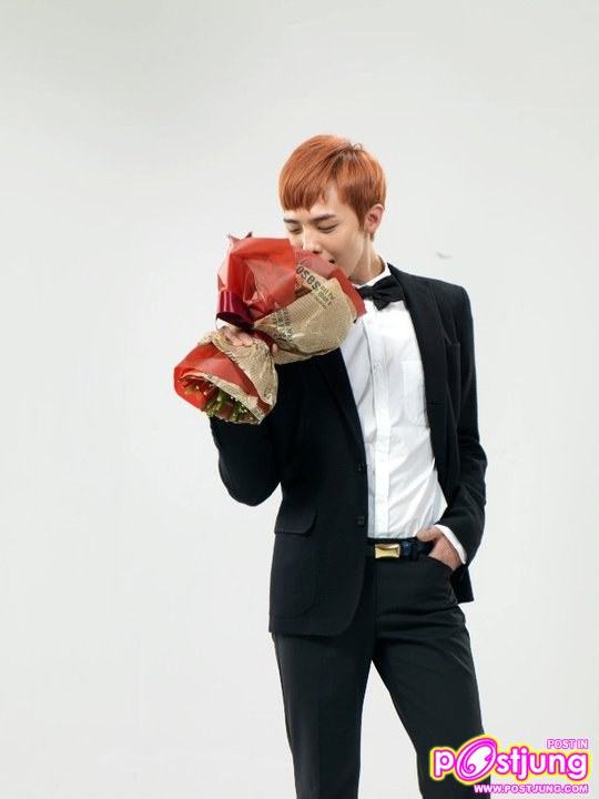 New Photos of GD @ Gmarket