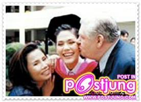 ชมพู่และครอบครัว เธอลูกกตัญญูที่น่ายกย่องจริงๆ