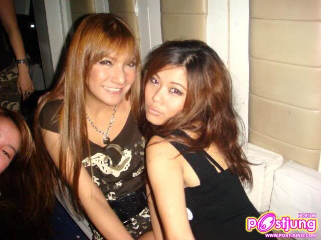 กุ๊บกิ๊บ ในบทค มิ้ลค์...  เทอชั่งน่ารักมาก ๆ ๆ   .... ( ไฟขา )