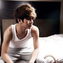 โทนี่ รากแก่น