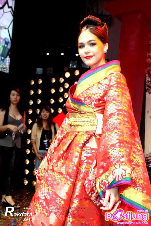 ชมพู่ สวยสง่าดุจนางพญาจริงๆ