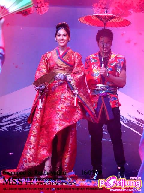 ชมพู่ สวยสง่าดุจนางพญาจริงๆ