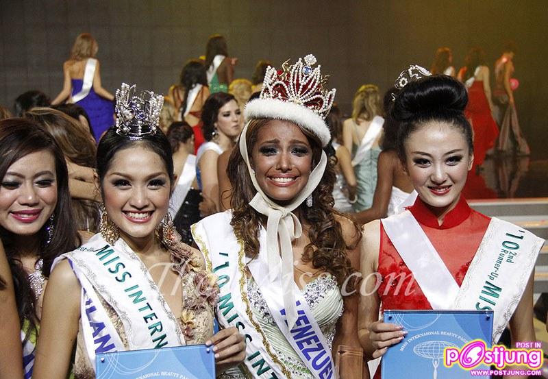 น้องเดียร์ ปิยะภรณ์ รองอันดับ 1 Miss International 2010