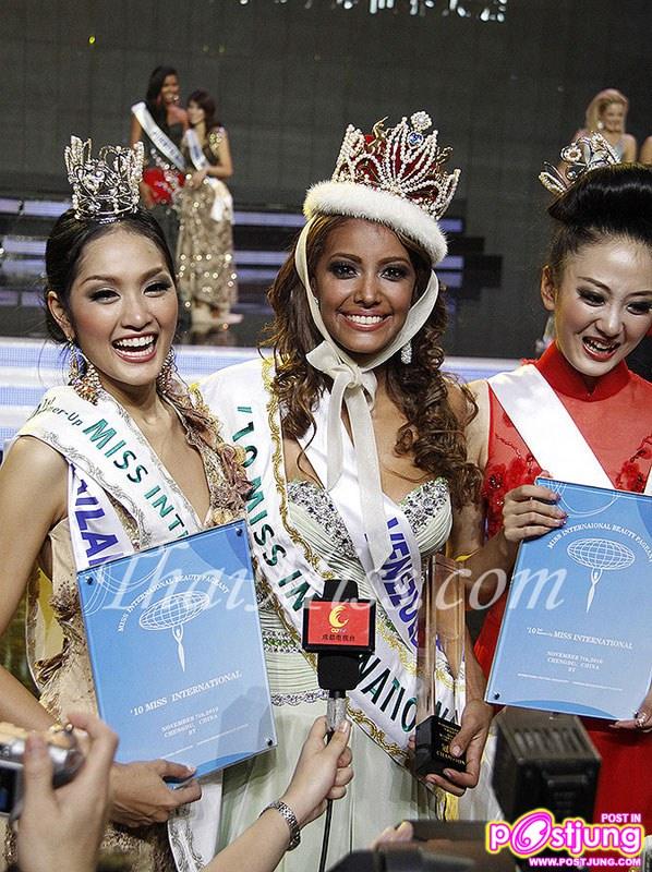น้องเดียร์ ปิยะภรณ์ รองอันดับ 1 Miss International 2010