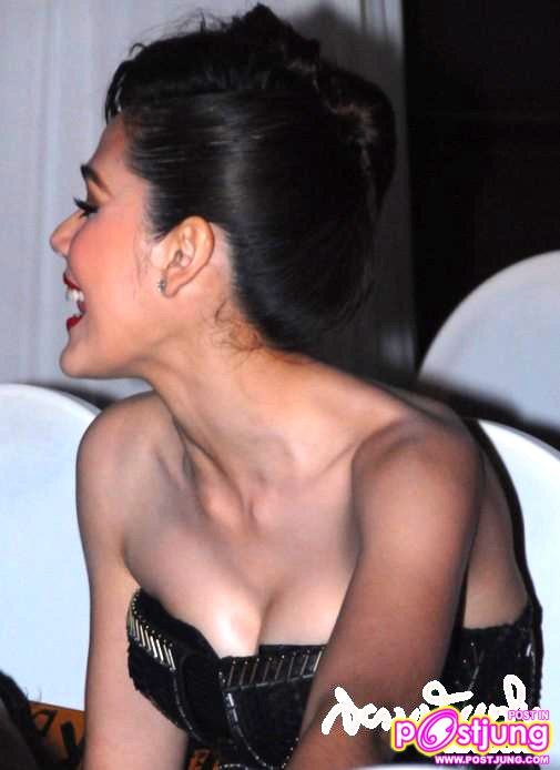 ชมพู่ ถ่ายภาพคู่กับน๊อตแฟนหนุ่ม