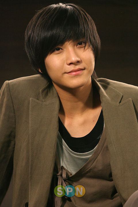 Song Seung Hyun ซงซึงฮยอน송승현