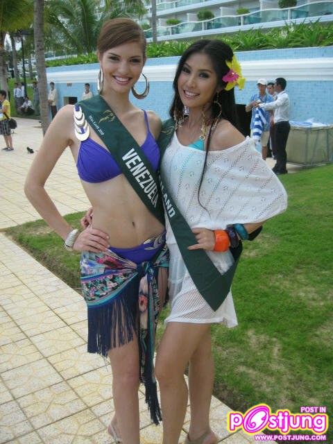 [Watsaporn]  in Swimsuit @MISS EARTH 2010