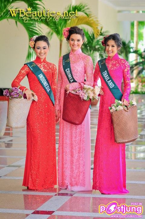 [Watsaporn]  in Swimsuit @MISS EARTH 2010