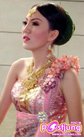 ** ปิ๊ก อรวรรณ นวมศิริ "ปิ๊ก อัมพวัน" เจ้าหญิงลูกทุ่งคนต่อไป **