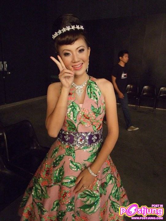 ** ปิ๊ก อรวรรณ นวมศิริ "ปิ๊ก อัมพวัน" เจ้าหญิงลูกทุ่งคนต่อไป **