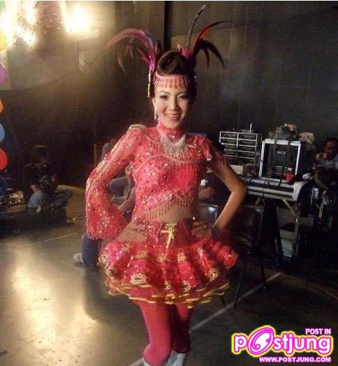 ** ปิ๊ก อรวรรณ นวมศิริ "ปิ๊ก อัมพวัน" เจ้าหญิงลูกทุ่งคนต่อไป **