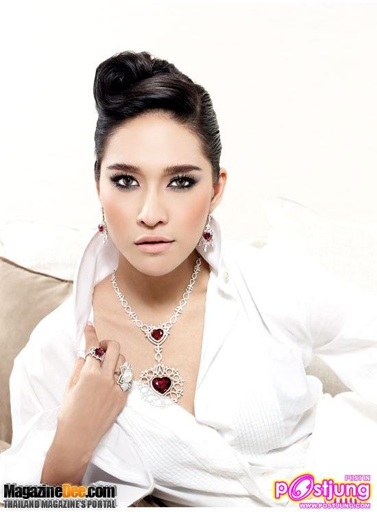 พลอย เฌอมาลย์ @ผู้หญิง vol. 1 no. 552 November 2010