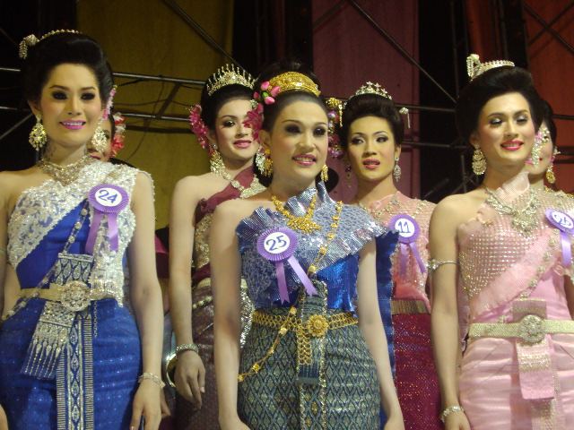 ประกวดสาวประเภทสอง งานงิ้วประจำปี2010 ที่กุมภวาปี จ.อุดร
