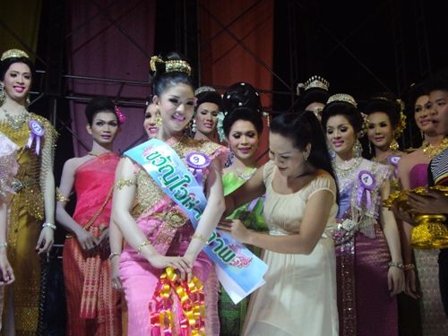 ประกวดสาวประเภทสอง งานงิ้วประจำปี2010 ที่กุมภวาปี จ.อุดร