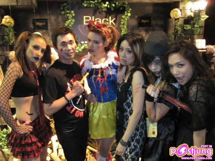 แคทรียา อิงลิช งานฮาโลวีนปาร์ตี้