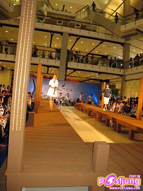 (ญาญ่า&มาริโอ้) Nautica Fashion Show @Central World