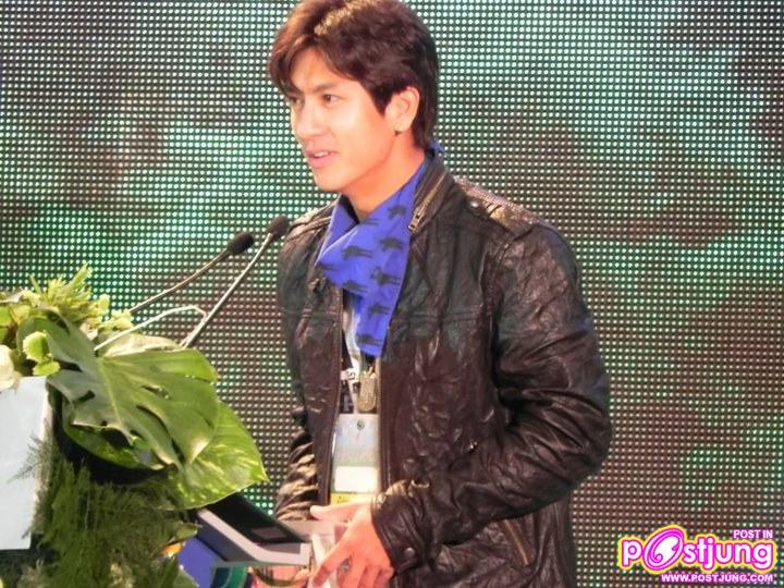 ติ๊ก เจษฎาภรณ์ งานGreen Globe Awards 2010 ครั้งที่ 12