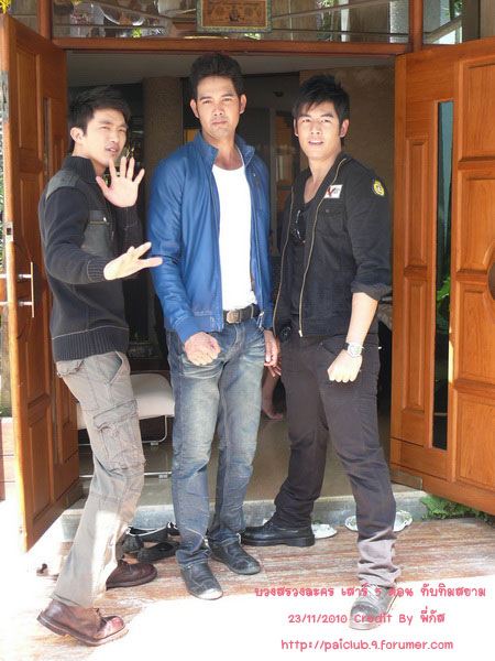 ไผ่ พาทิศ เอก รังสิโรจน์ โน้ต วัชรบูล จากงาน บวงสรวงละคร เสาร์ 5 ภาค 2 ตอน ทับทิมสยาม