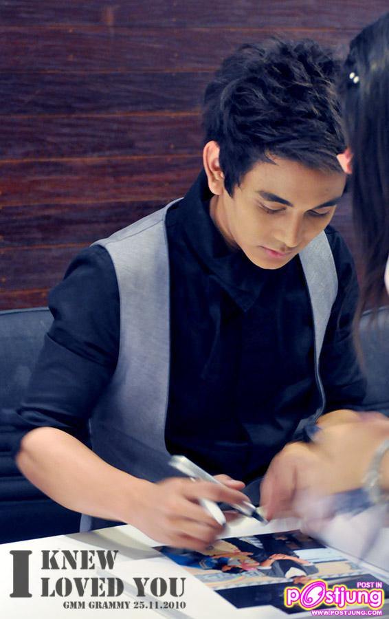 กัน แจกลายเซ็นอัลบั้มกันเอง @ ตึก GMM