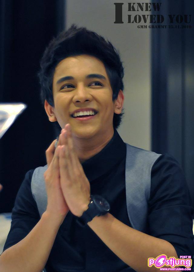 กัน แจกลายเซ็นอัลบั้มกันเอง @ ตึก GMM