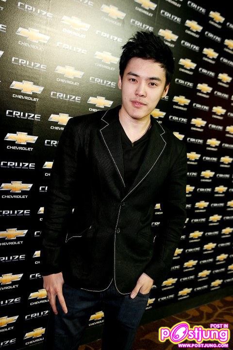 อาร์ต สัจจากาจ & ต๊ะ วริษฐ์ งานCruze Launch 23-Nov-2010