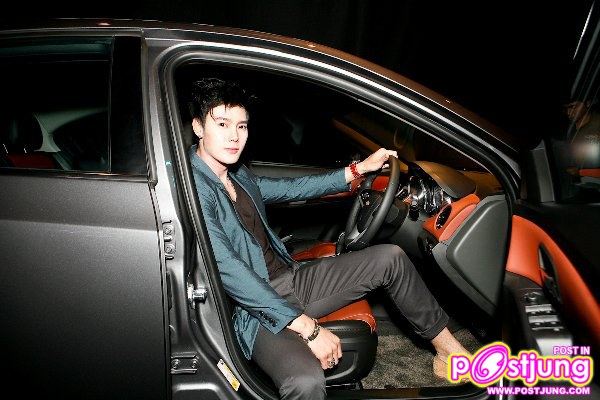 อาร์ต สัจจากาจ & ต๊ะ วริษฐ์ งานCruze Launch 23-Nov-2010