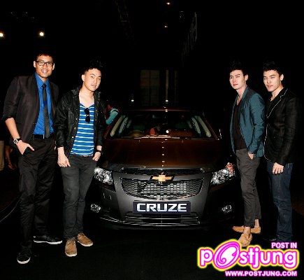อาร์ต สัจจากาจ & ต๊ะ วริษฐ์ งานCruze Launch 23-Nov-2010