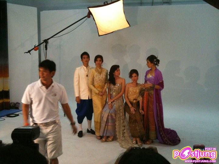 เบื้องหลังถ่ายปฏิทินปีใหม่2554 ของเหล่านักแสดงช่อง7