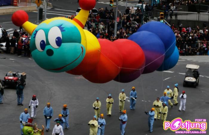 Kylie Minogue Performs at the Macy’s Thanksgiving Parade New York