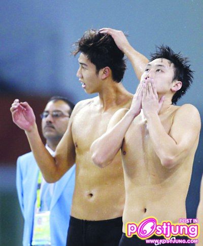 นักว่ายน้ำประเทศจีน หล่อล่ำ