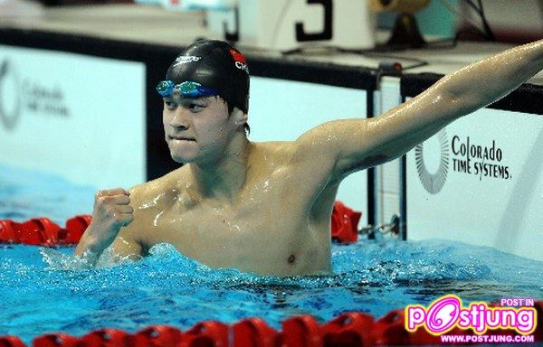 นักว่ายน้ำประเทศจีน หล่อล่ำ