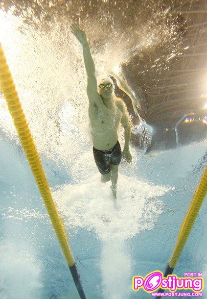 นักว่ายน้ำประเทศจีน หล่อล่ำ