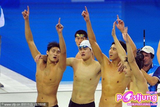 นักว่ายน้ำประเทศจีน หล่อล่ำ